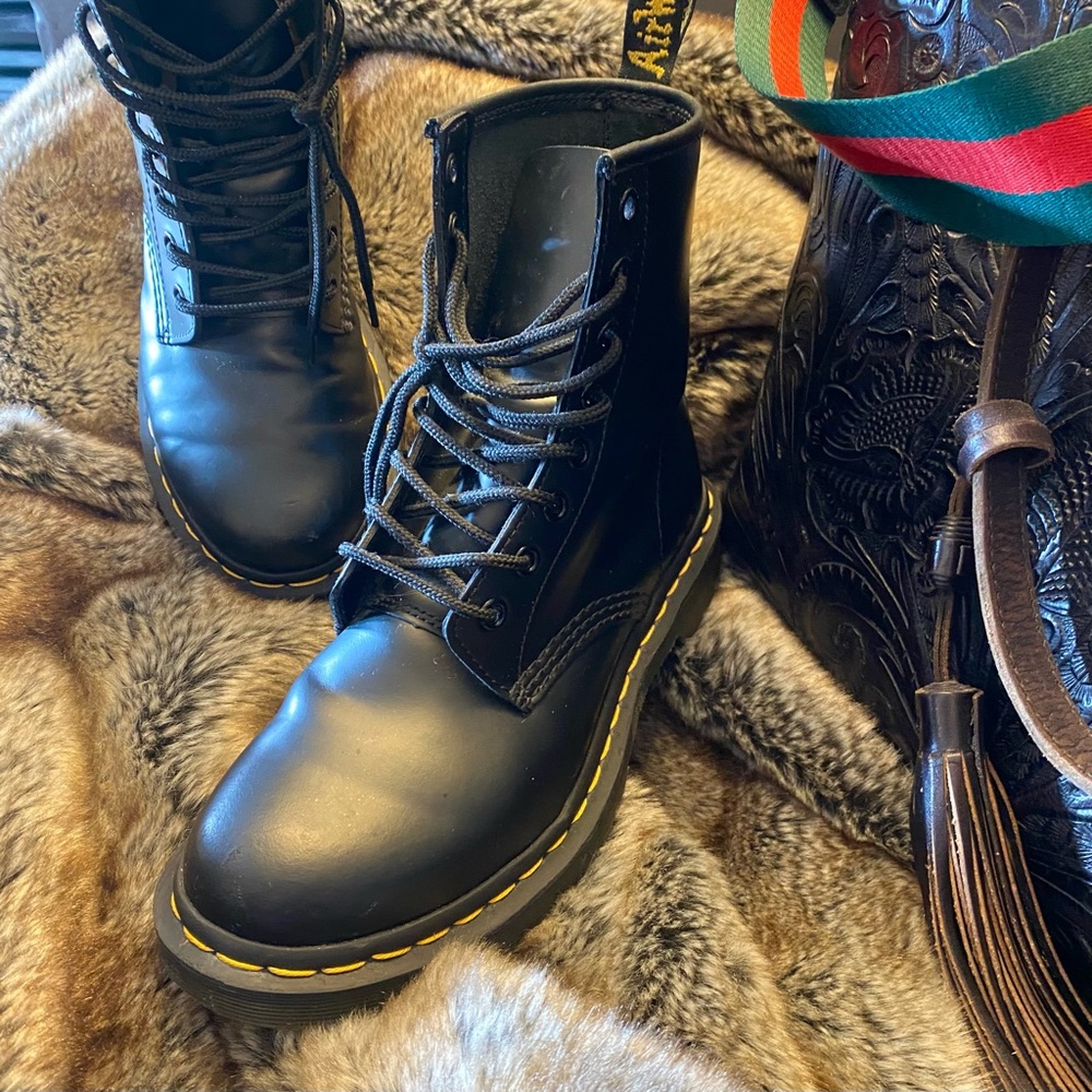 DR. MARTENS “The Original”